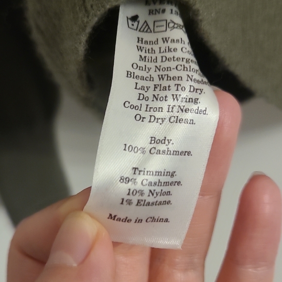 Everlane Cashmere Polo Sweater In Olive Green - Picture 6 of 7